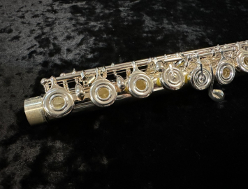 Photo Yamaha YFL 462H Flute, Serial #068268 - Sterling Silver Body and Headjoint